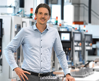 Martin Seifriz – CEO by Nachreiner Martin Seifriz - CEO by Nachreiner